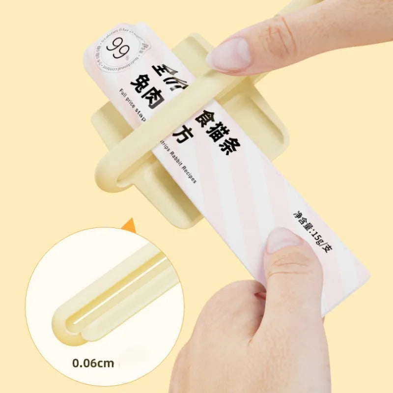 Cat Strip Squeeze Spoon Cat Strip Feeder Pet Feed Spoon Cat Strip Squeezer Feeder Dispenser Liquid Food Scoop Pet Supplies Semilevi